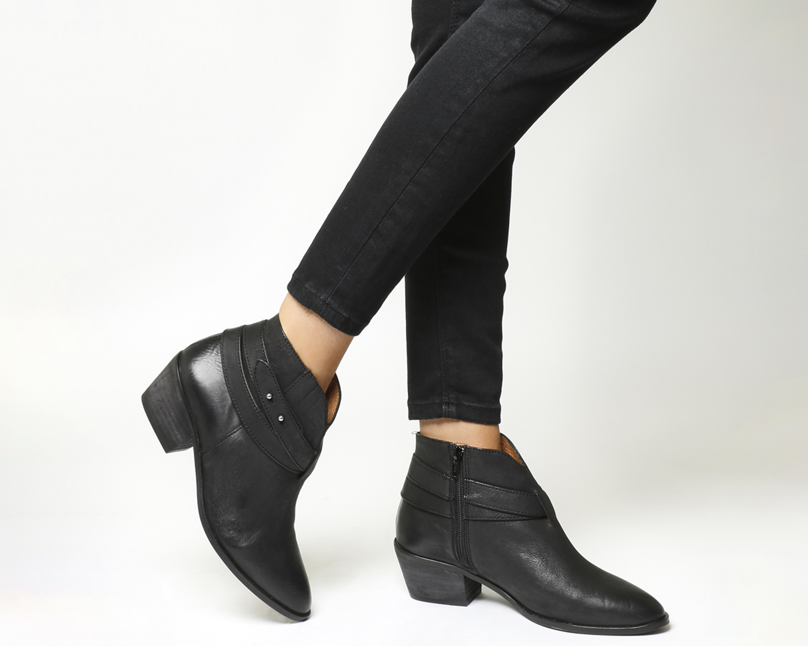 OFFICELoyal Western BootsBlack Leather
